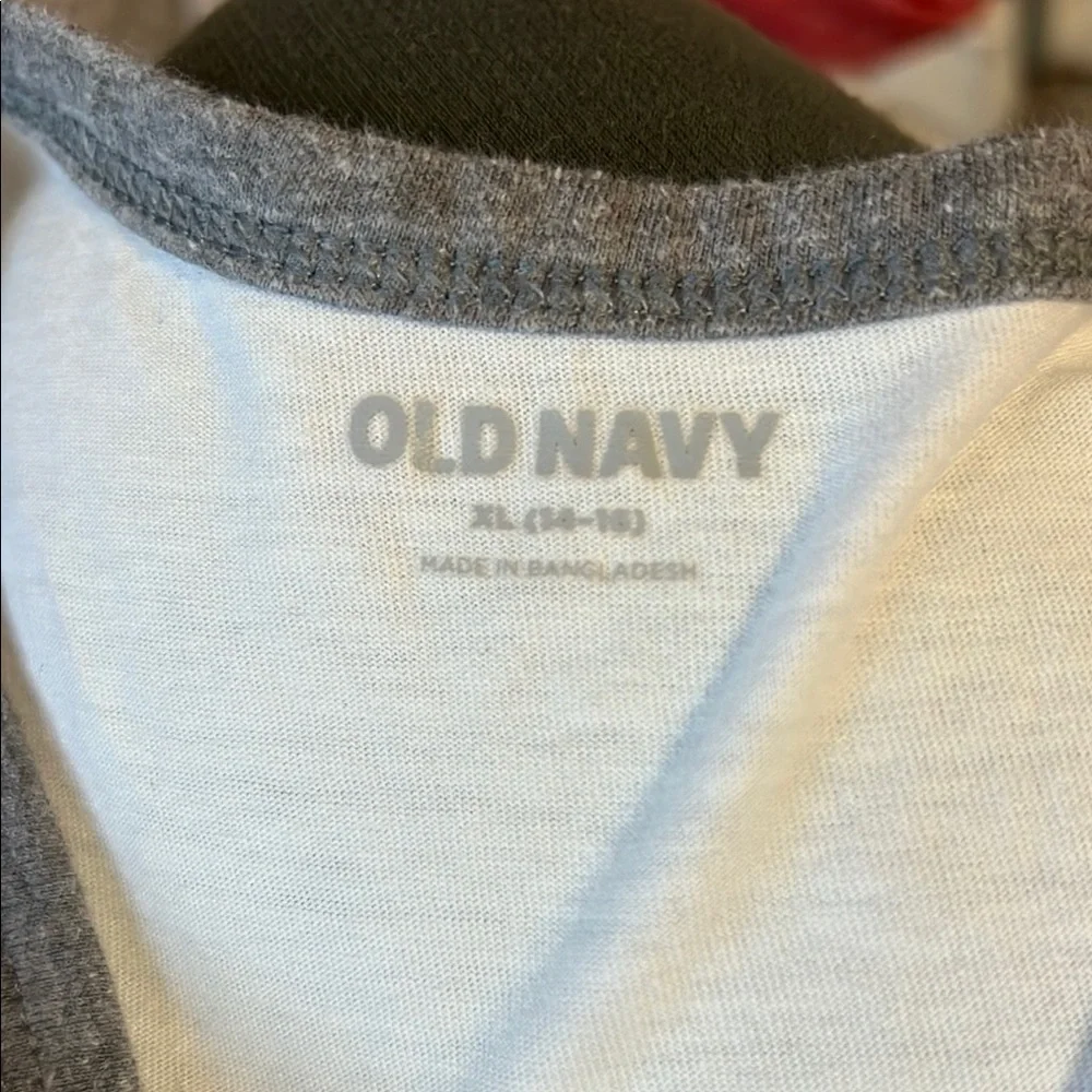 Old Navy Black and White Graphic Tank Tops - Picture 5 of 5